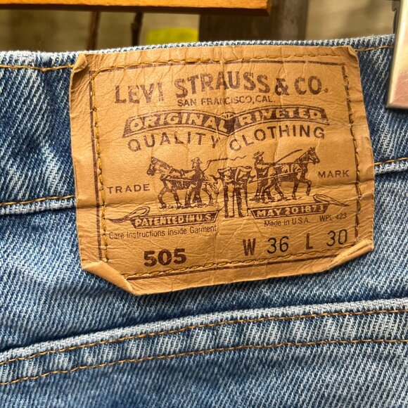 Vintage Levi’s Orange Tab 505 Jeans 36x30 Distressed Mid Wash Classic Fit - Picture 7 of 7